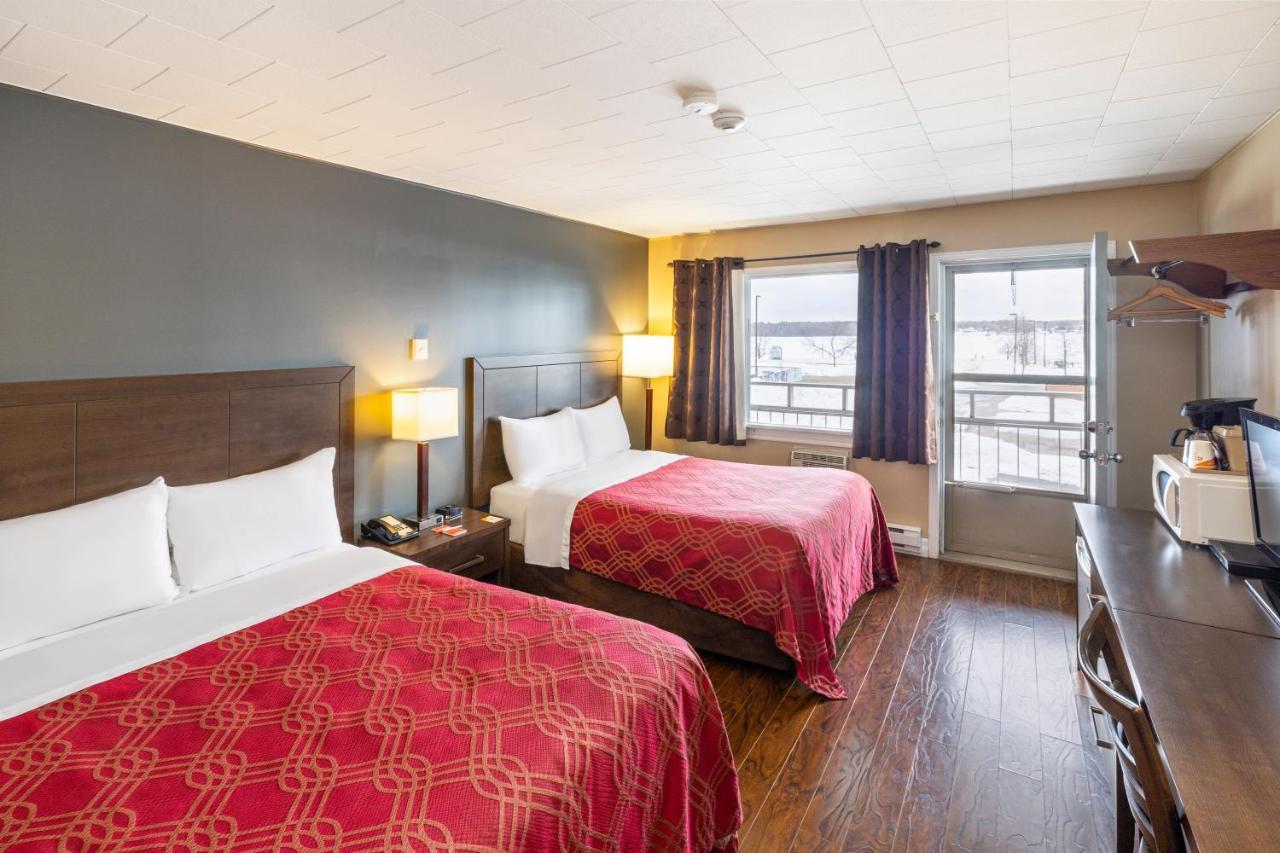 Econo Hotel