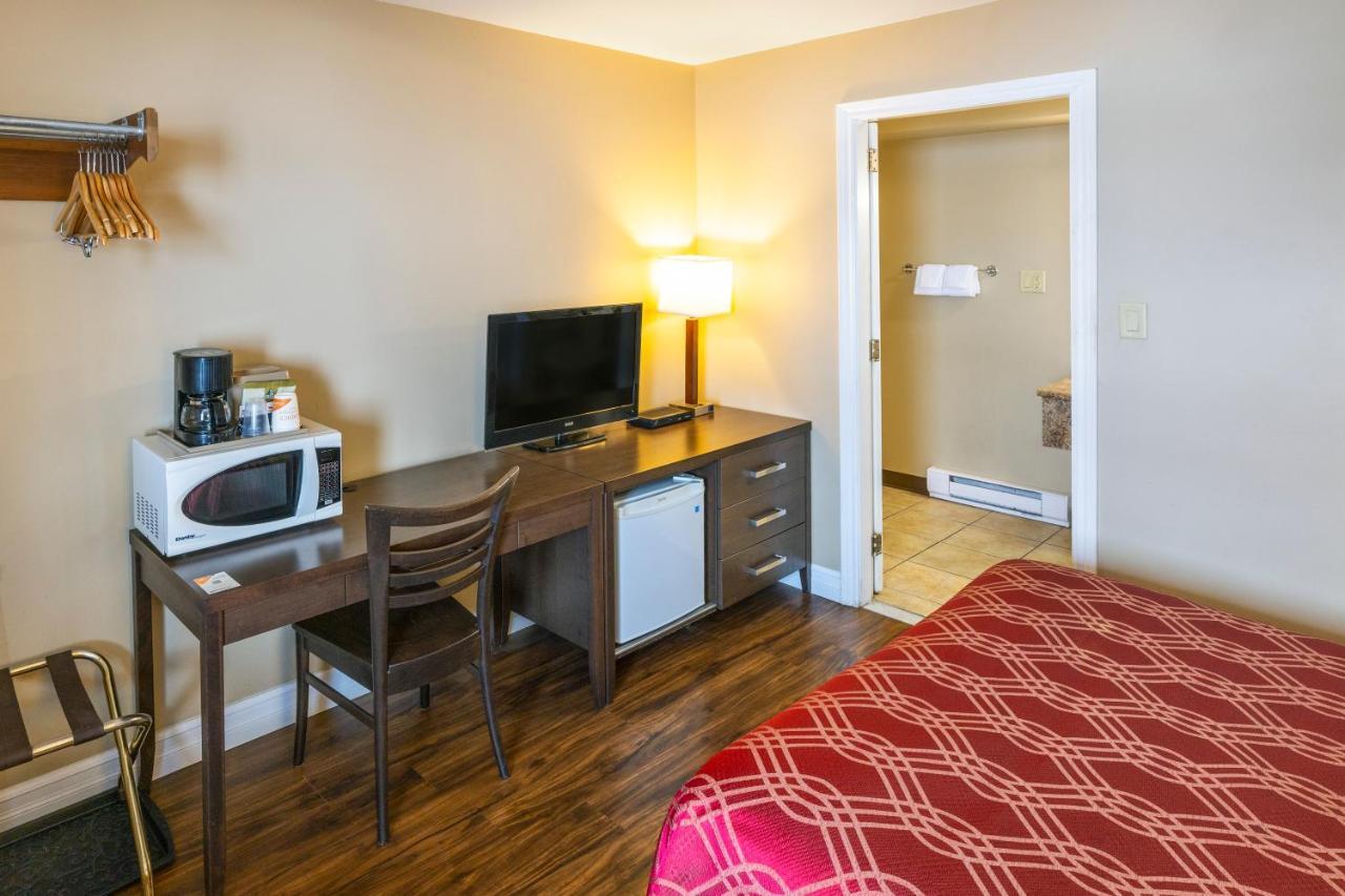 Hotel Econo 3*